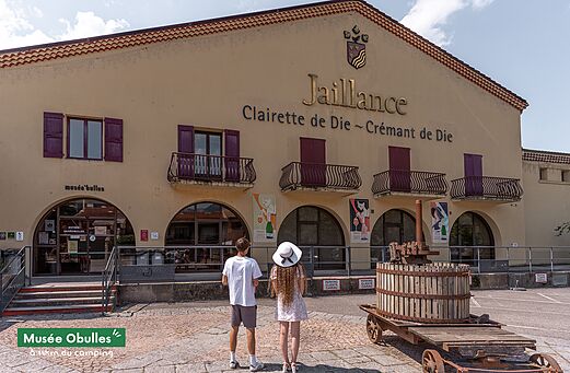Musée Obulles en oude wijnpers voor de Jaillance kelder in Die.